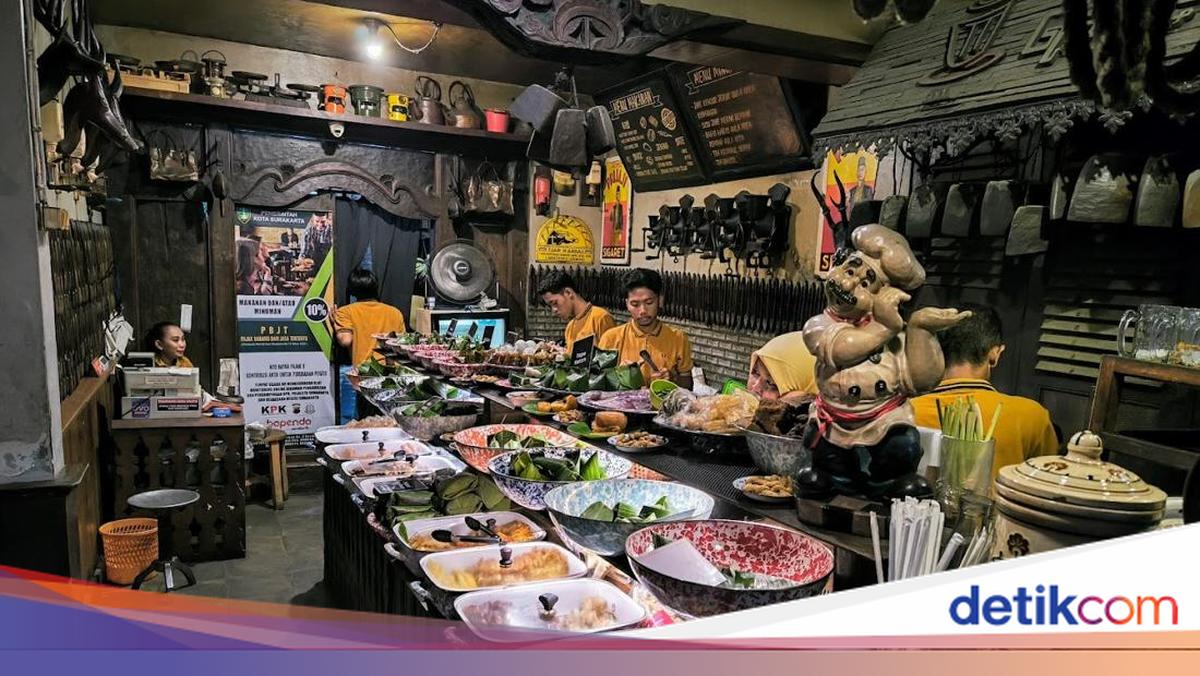 Angkringan De' Oon: Santap Malam di Jantung Cilacap dengan Rasa yang Menggoda